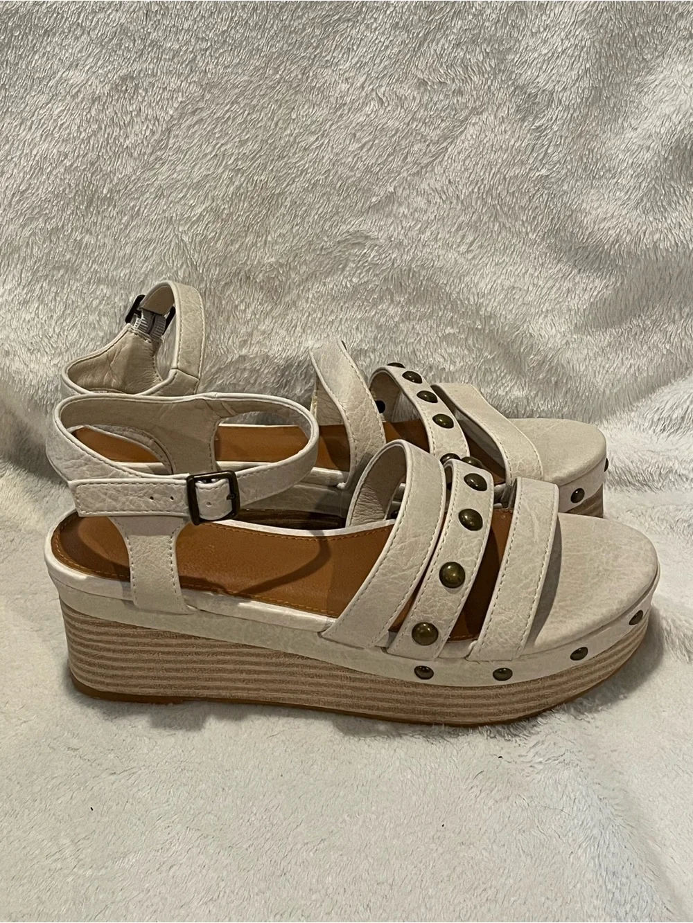 Wedge Platform Ankle Strap Sandals in Off-White Size 8 Never Worn
